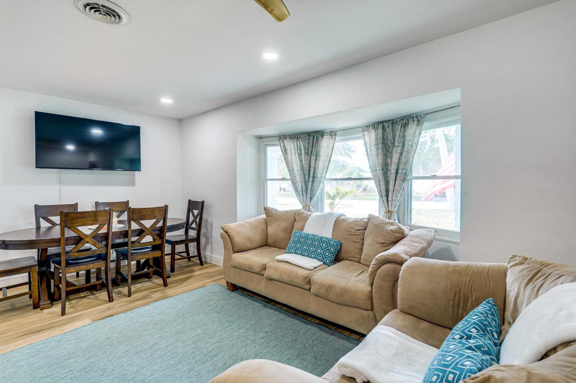 Pet-Friendly Cocoa Beach Home Walk To Beach! 외부 사진