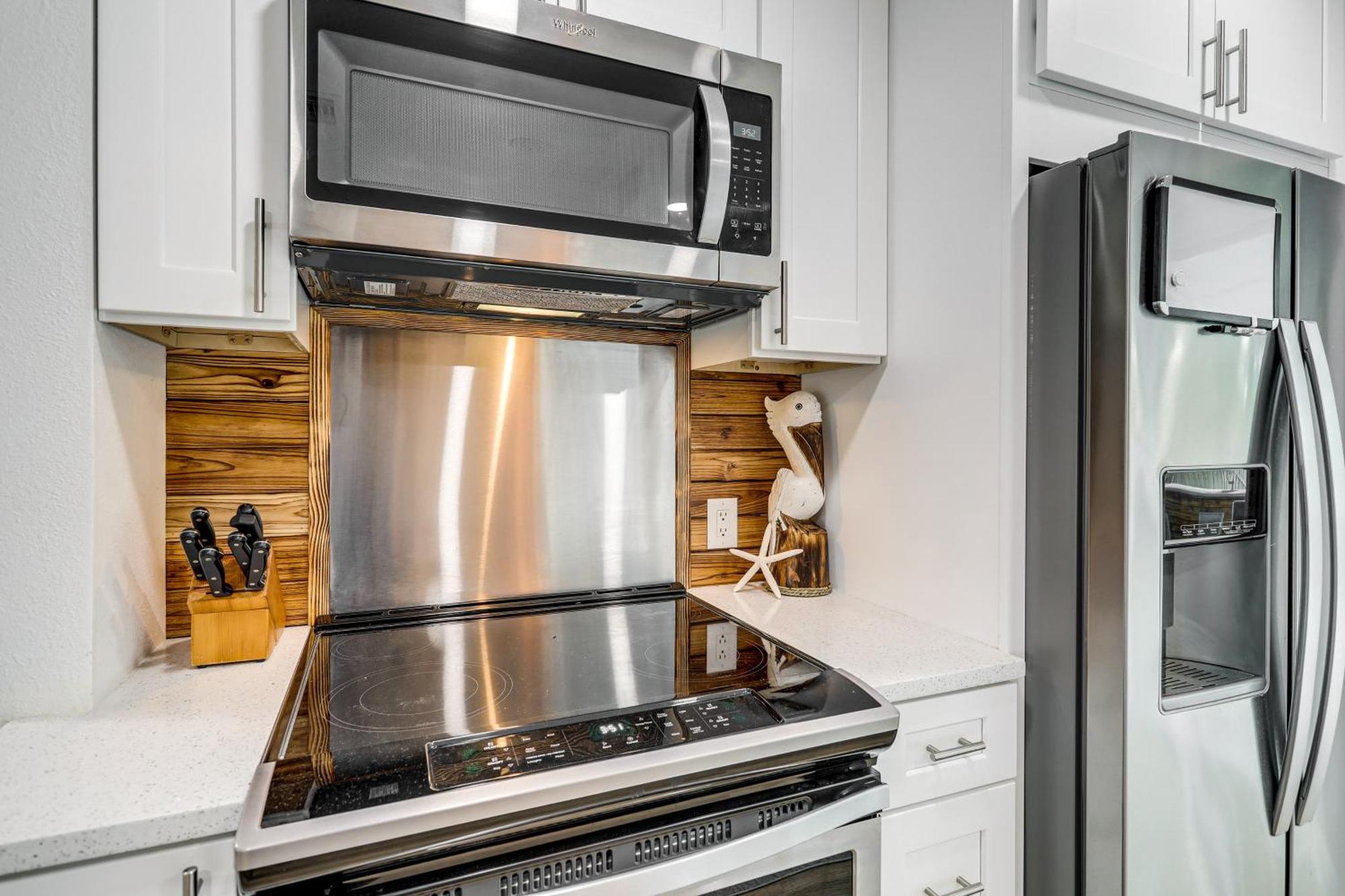 Pet-Friendly Cocoa Beach Home Walk To Beach! 외부 사진