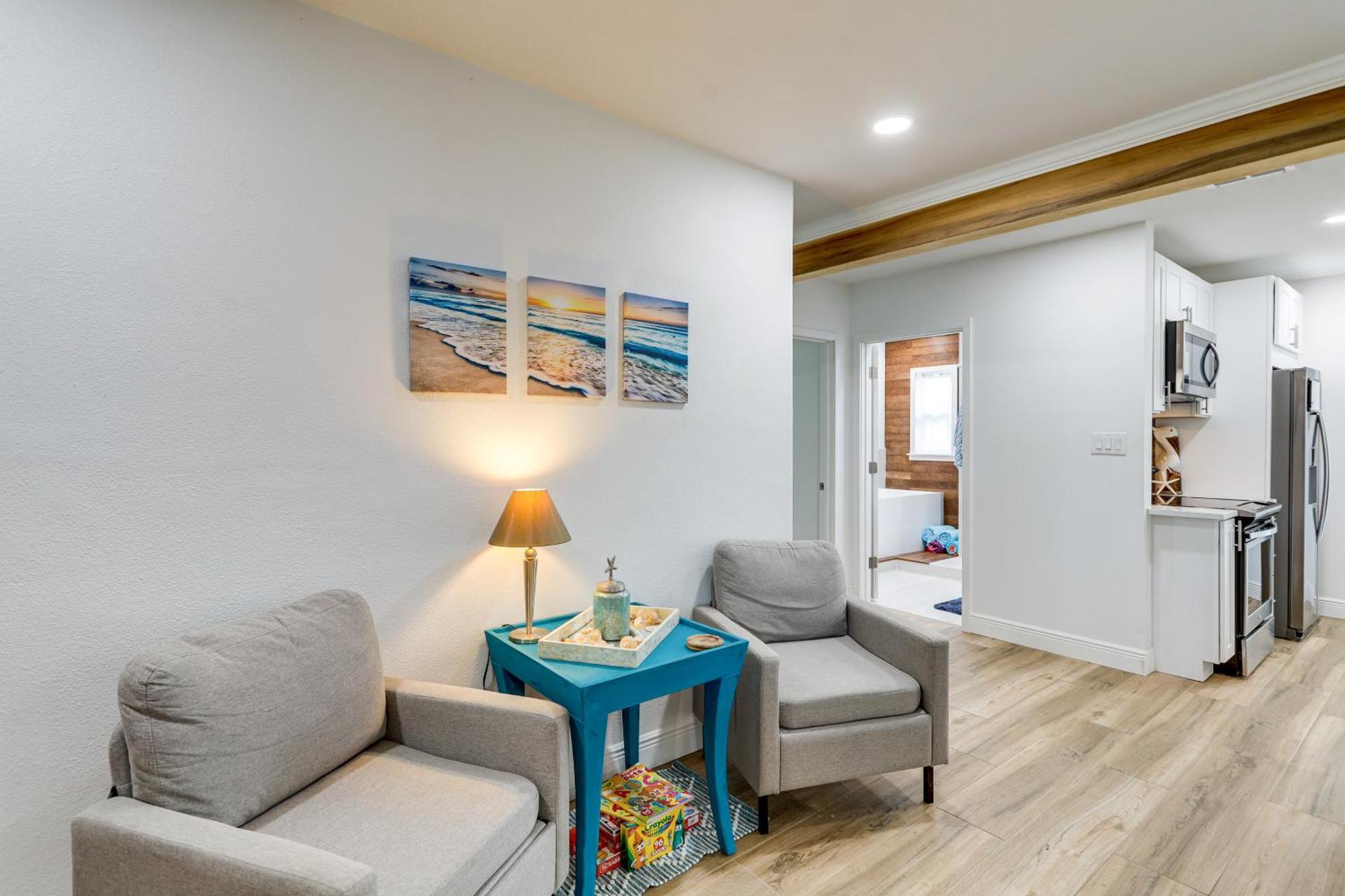 Pet-Friendly Cocoa Beach Home Walk To Beach! 외부 사진